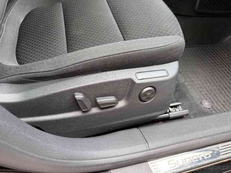 Škoda Superb 2,0   TDI 103Kw DSG - foto 15