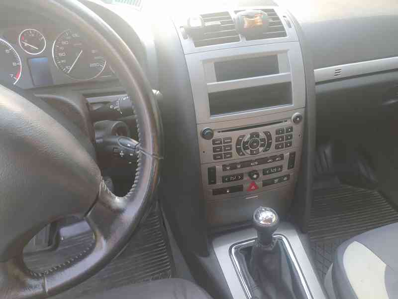 Peugeot 407 1.8 benzín r.v. 2005 - foto 11