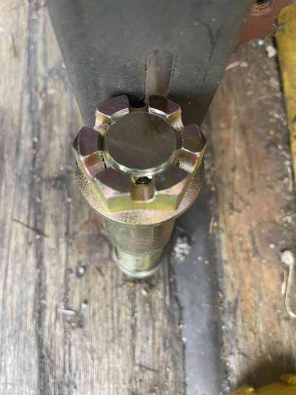 Čepy na rizeni  Belarus 952,1025,1221,bagr Belorus EO 2621 - foto 2