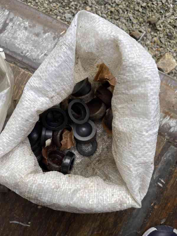 Čepy na rizeni  Belarus 952,1025,1221,bagr Belorus EO 2621 - foto 10