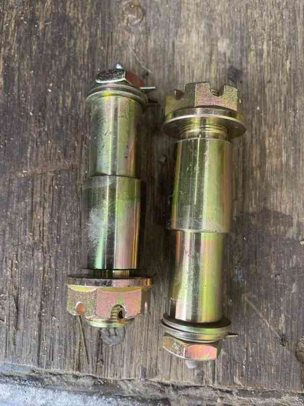 Čepy na rizeni  Belarus 952,1025,1221,bagr Belorus EO 2621 - foto 3