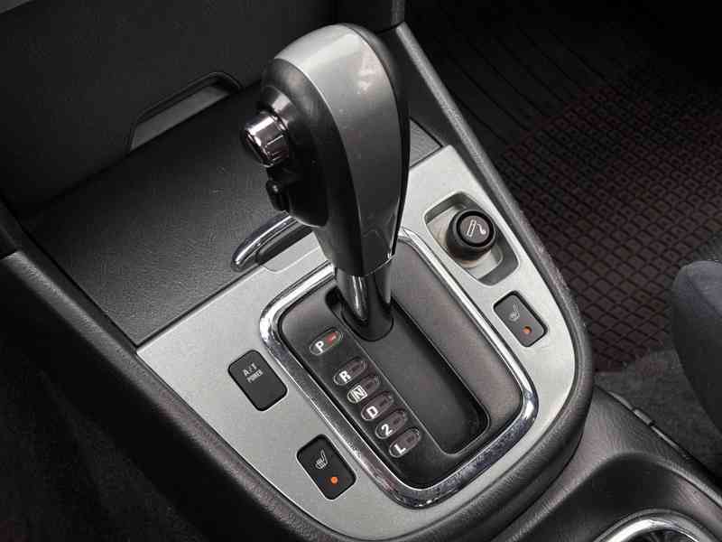 Suzuki Grand Vitara 2,5i V6 benzín 116kw - foto 26