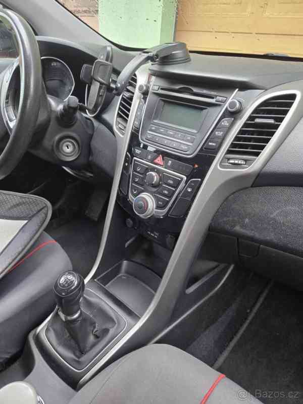 Hyundai i30 1,4 - foto 9