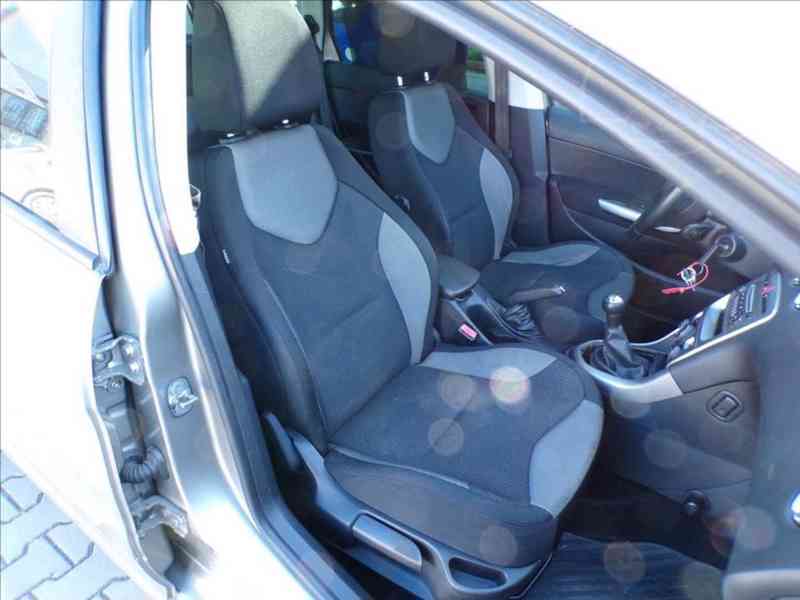 Peugeot 308 1,6 HDi KLIMATIZACE - foto 13