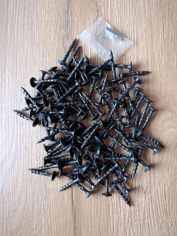 Tesařské vruty s talířovou hlavou, ČERNÝ zinek, torx +bit - foto 11
