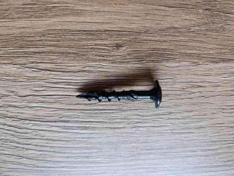 Tesařské vruty s talířovou hlavou, ČERNÝ zinek, torx +bit - foto 7