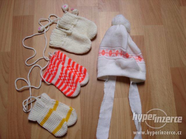 zimní čepice kojenecká a rukavice NOVÉ - foto 1