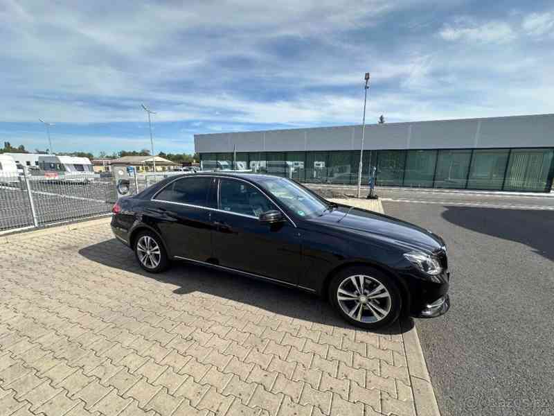 Mercedes-Benz Třídy E 2,5 - foto 8