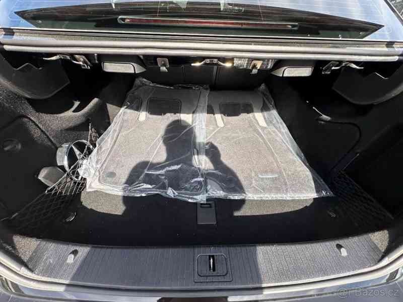 Mercedes-Benz Třídy E 2,5 - foto 14