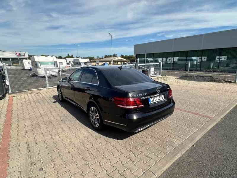 Mercedes-Benz Třídy E 2,5 - foto 7