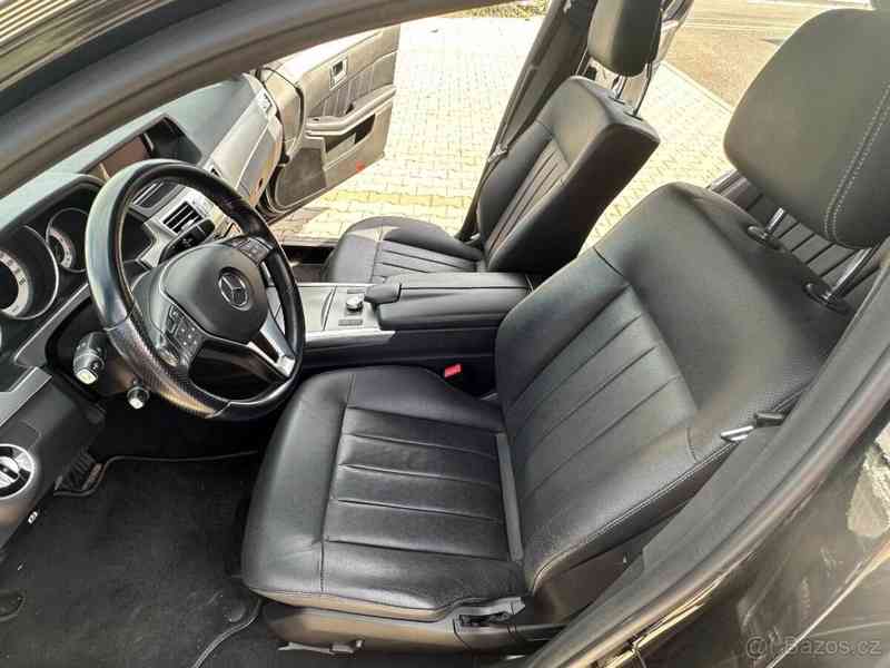 Mercedes-Benz Třídy E 2,5 - foto 16