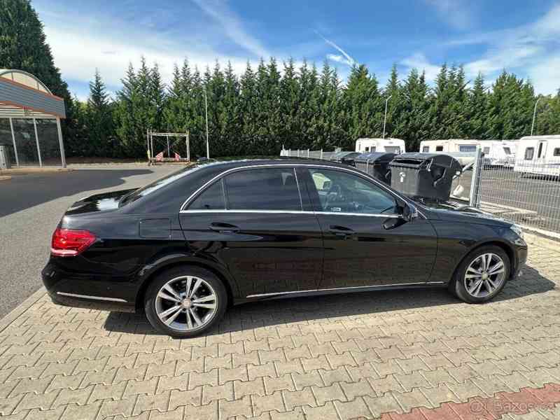 Mercedes-Benz Třídy E 2,5 - foto 3