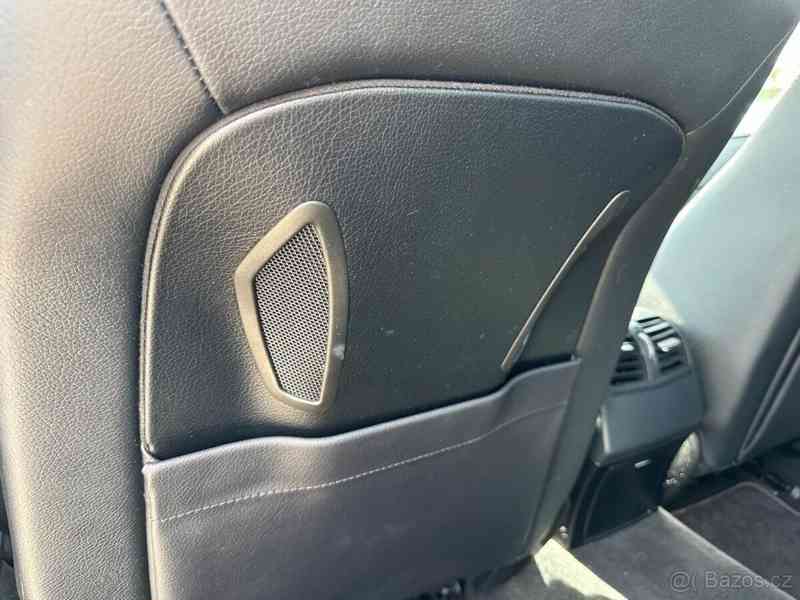 Mercedes-Benz Třídy E 2,5 - foto 15