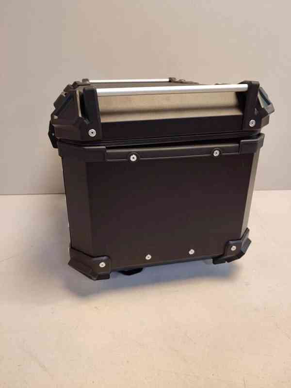 Zadní kufr na motorku + platle - foto 2