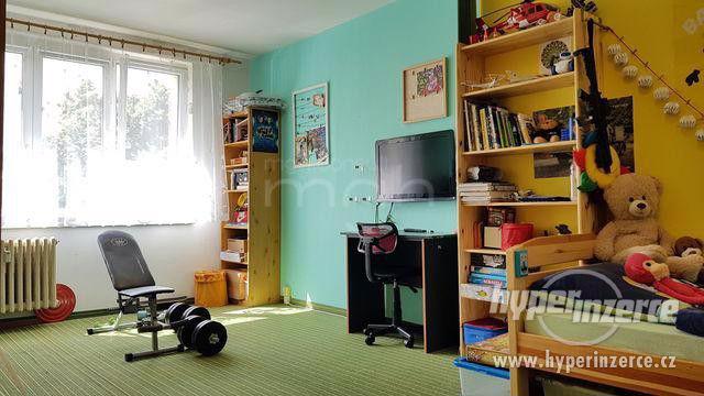 Prodej velice pěkného bytu 3+1 82m2 v panelovém domě, Stará Role, Karlovy Vary - foto 12