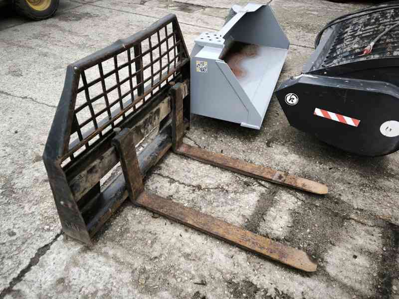 Caterpillar CAT 226 B2 - foto 17
