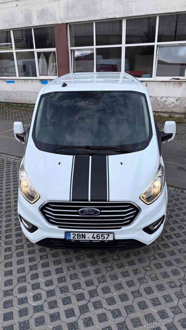 Ford Tourneo Custom 2,0   96kw L2 2021 - foto 8
