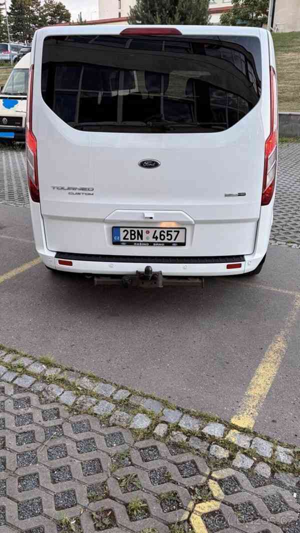Ford Tourneo Custom 2,0   96kw L2 2021 - foto 5