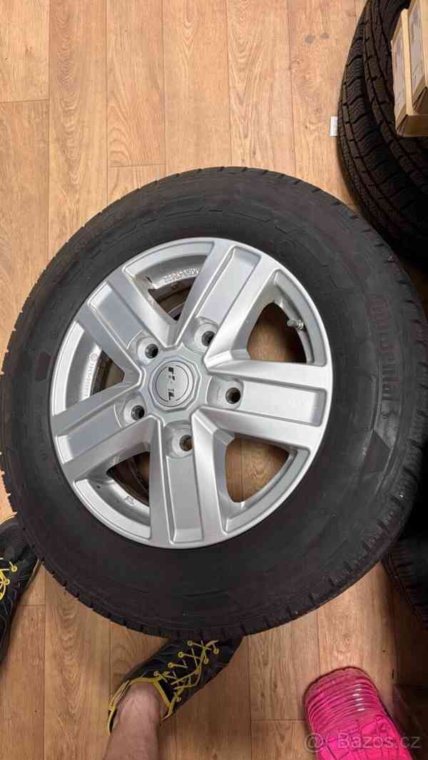 Ford Tourneo Custom 2,0   96kw L2 2021 - foto 15