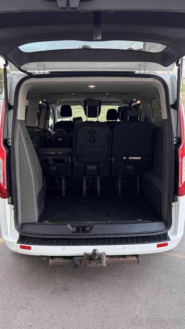 Ford Tourneo Custom 2,0   96kw L2 2021 - foto 10