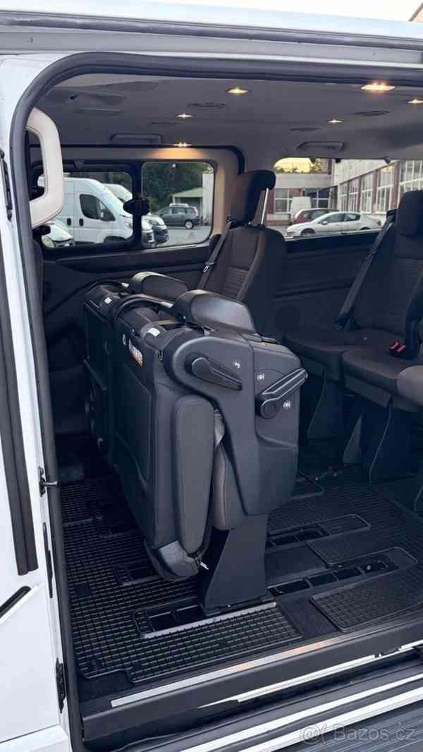 Ford Tourneo Custom 2,0   96kw L2 2021 - foto 11