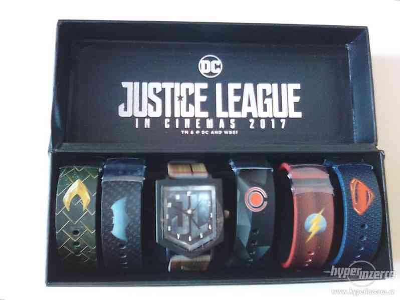 Limitovana edice hodinek filmu Justice League - foto 1
