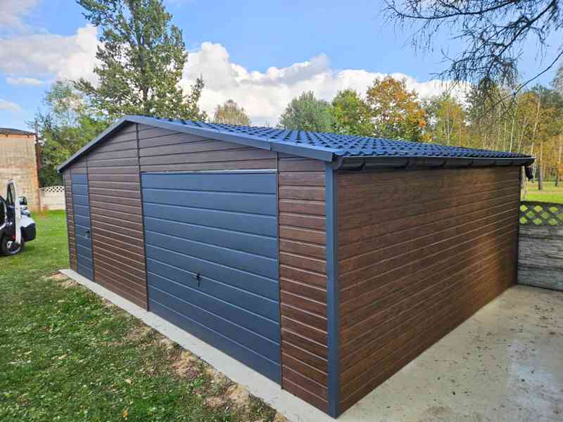 Plechova garáž 7x5m - výklopná vrata - dveře - 2x okno TS875 - foto 2