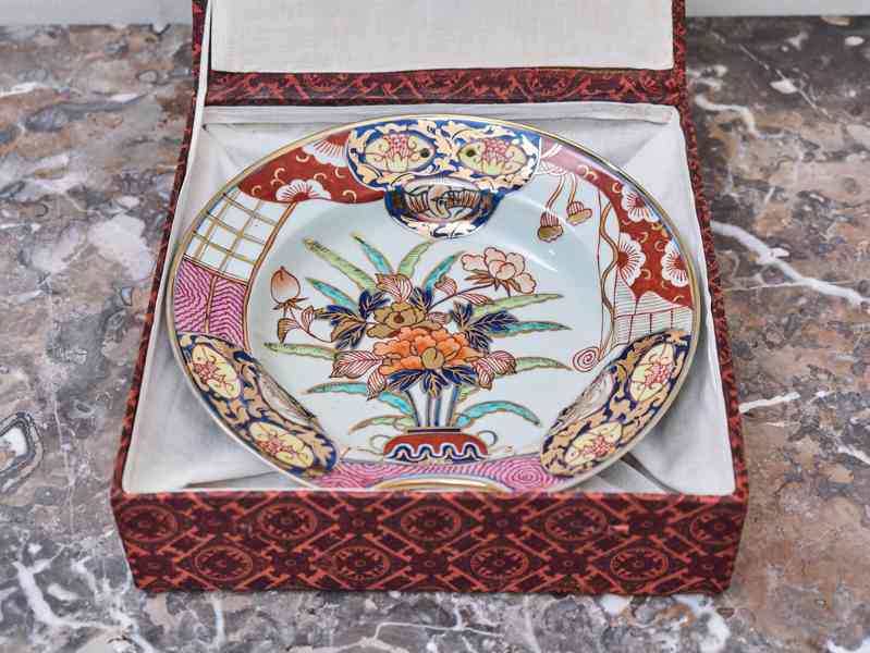 Japonský porcelánový holicí talíř Imari v dárkové krabici - foto 5