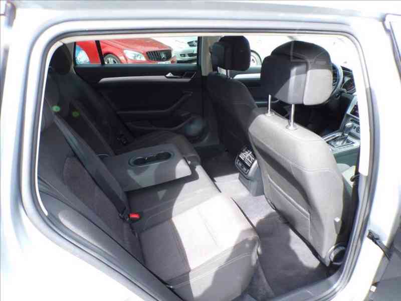 Volkswagen Passat 2,0 TDI DSG - foto 13