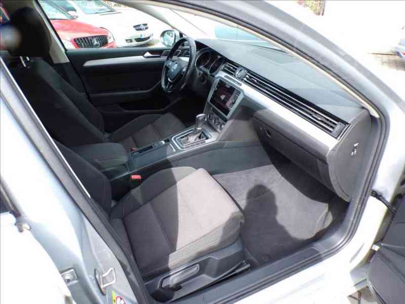 Volkswagen Passat 2,0 TDI DSG - foto 14