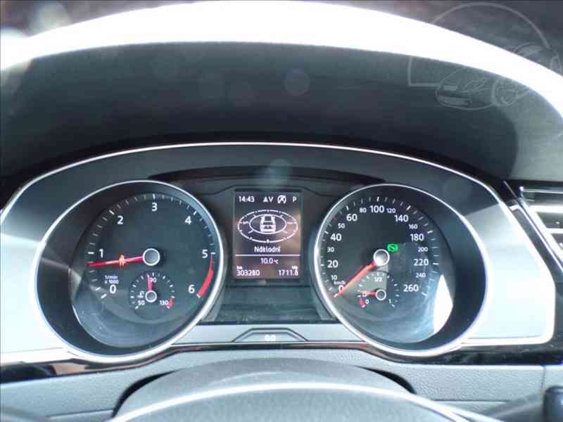 Volkswagen Passat 2,0 TDI DSG - foto 6