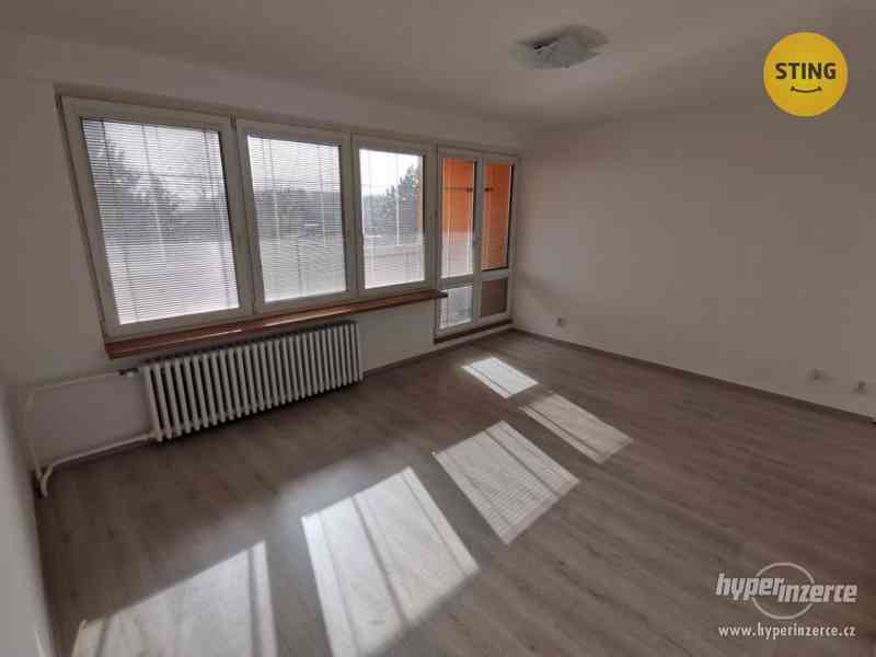 Pronájem bytu 2+1 s lodžií o velikosti 68 m2 ve Výškovicích u Bělského lesa - foto 10