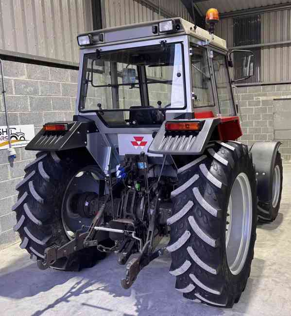 Použitý traktor Massey Ferguson 390. - foto 4