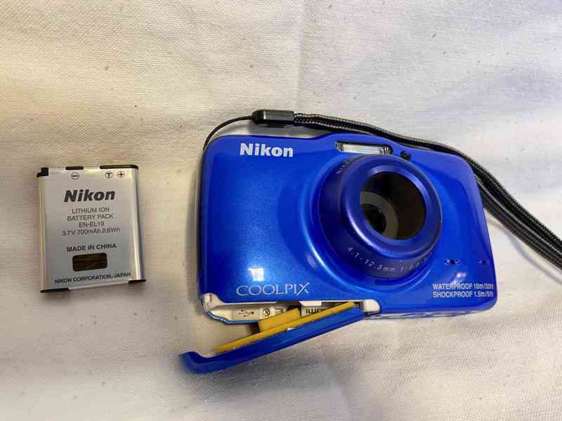 Nikon COOLPIX S32 - voděodolný, nárazuvzdorný - foto 5