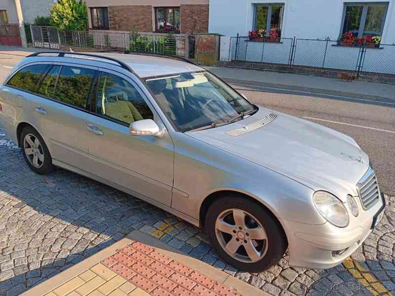Mercedes-Benz Třídy E 2,2 CDI - foto 5