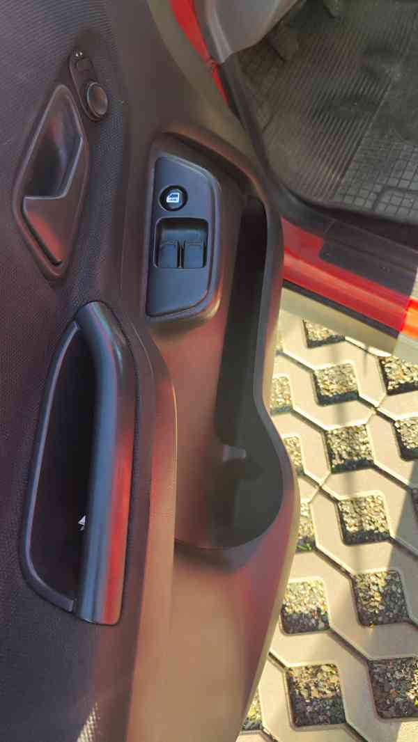 Suzuki Ignis 1,5 - foto 16