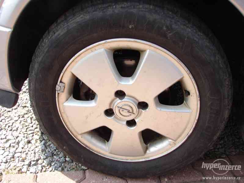 Opel Astra 1.6i Caravan r.v.1999 (KLIMA) - foto 13