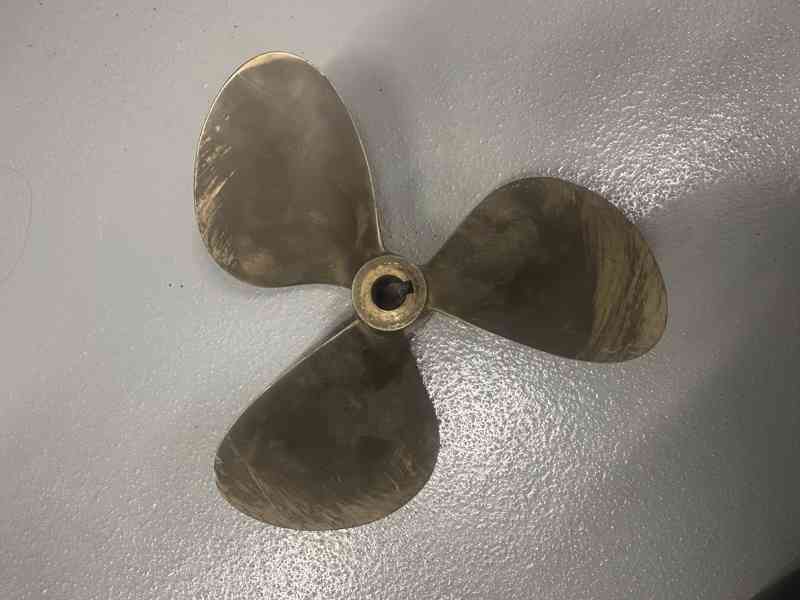 Bronzový lodní šroub - foto 3
