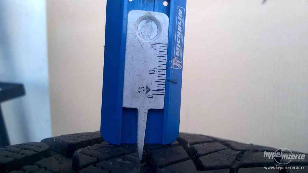 zimní pneu 225/50-17 Dunlop SP Winter Sport 4D - foto 3