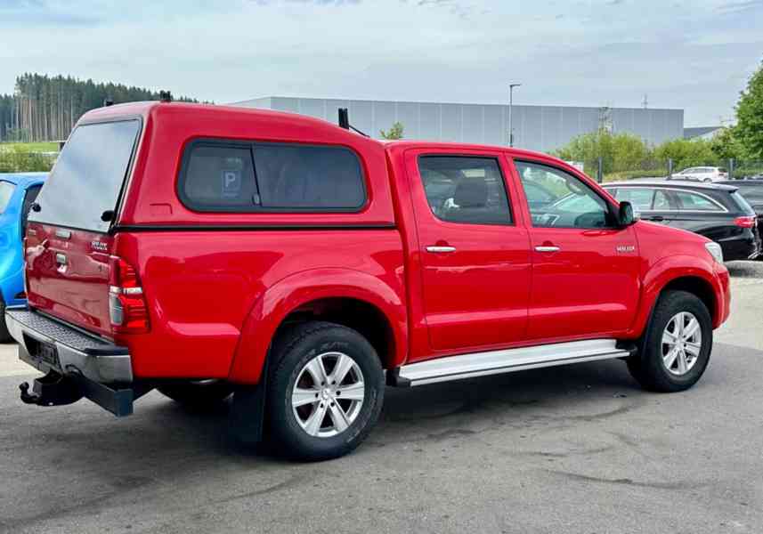 Toyota Hilux 3,0 D4-D Double Cab 4x4 AUT. 126kw - foto 3