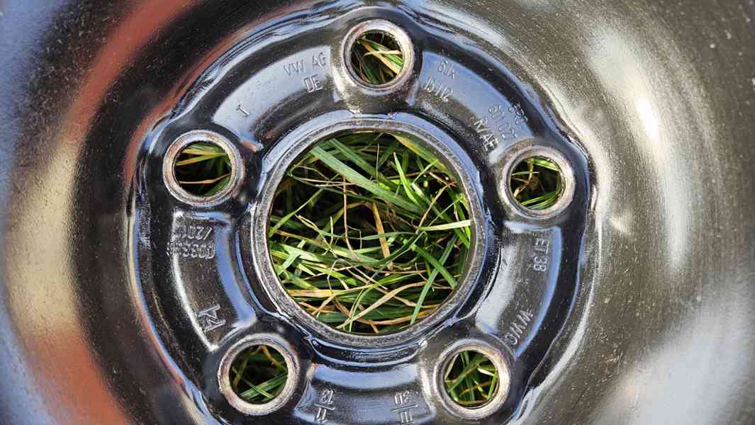 Škoda Fabia, Rapid zimní kola pneumatiky 185/60R15 disky 15" - foto 3