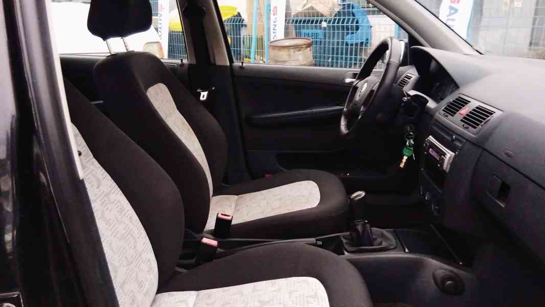 ŠKODA Fabia Combi 1,4i 16V Comfort ČR 55kw - foto 11