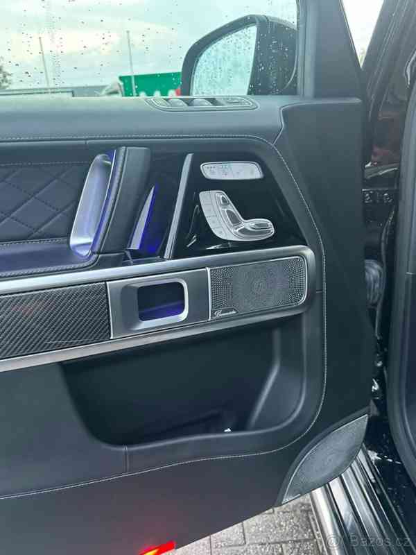 Mercedes-Benz Třídy G 4,0   G63 AMG - foto 16