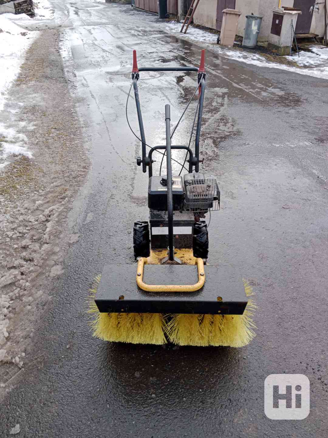 Zametací kartáč  - foto 1