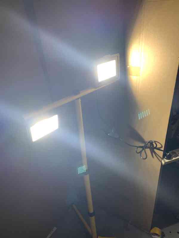 LED reflektor 2x50W se stativem kabel stojan novy - foto 35