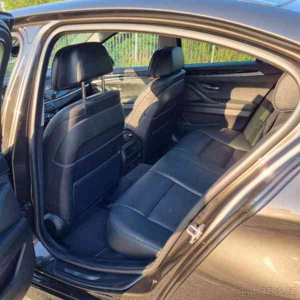 BMW Řada 5 5D31 530d xDrive Sedan	 - foto 2