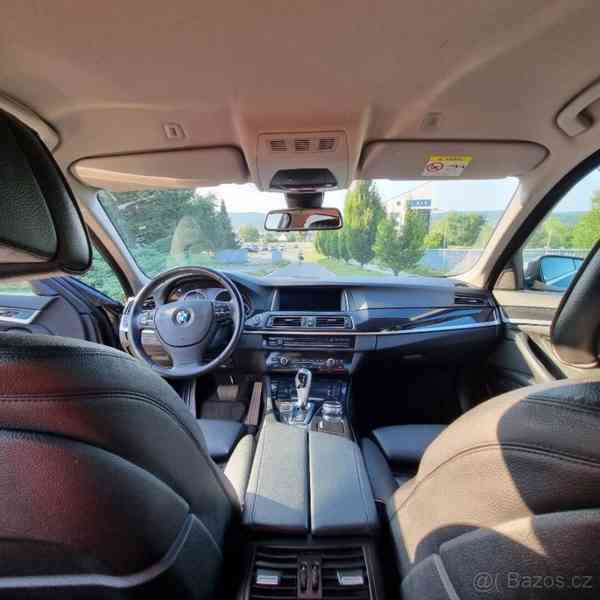 BMW Řada 5 5D31 530d xDrive Sedan	 - foto 3