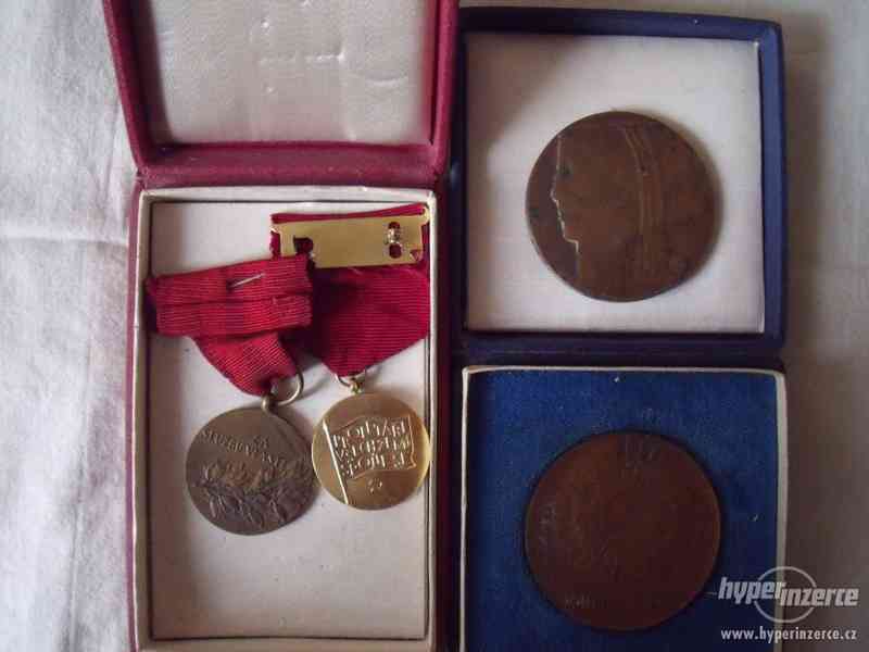 zbírka odznaku,medailí - foto 15