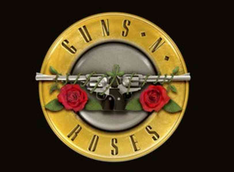 Guns'n'Roses 18/6/22 stání pod podiem - foto 1
