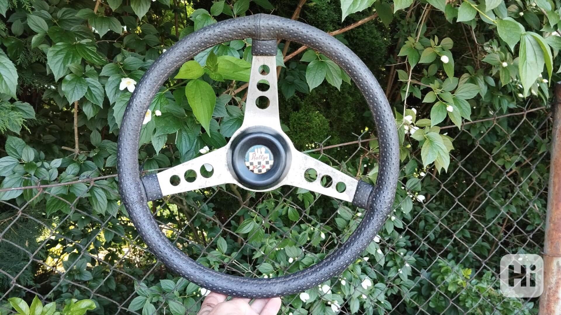 Koupím starý rallye volant "Kolínak" na Škoda 100,110R - foto 1